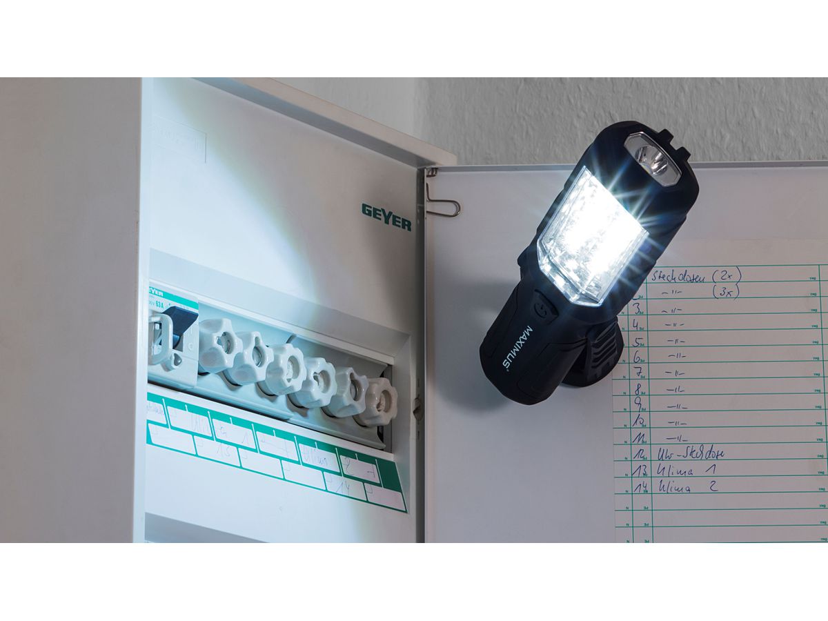 MAXIMUS LED Worklamp M-WKL-012-DU - 3W+1W 240+60lm 3xAA Powered by Duracell