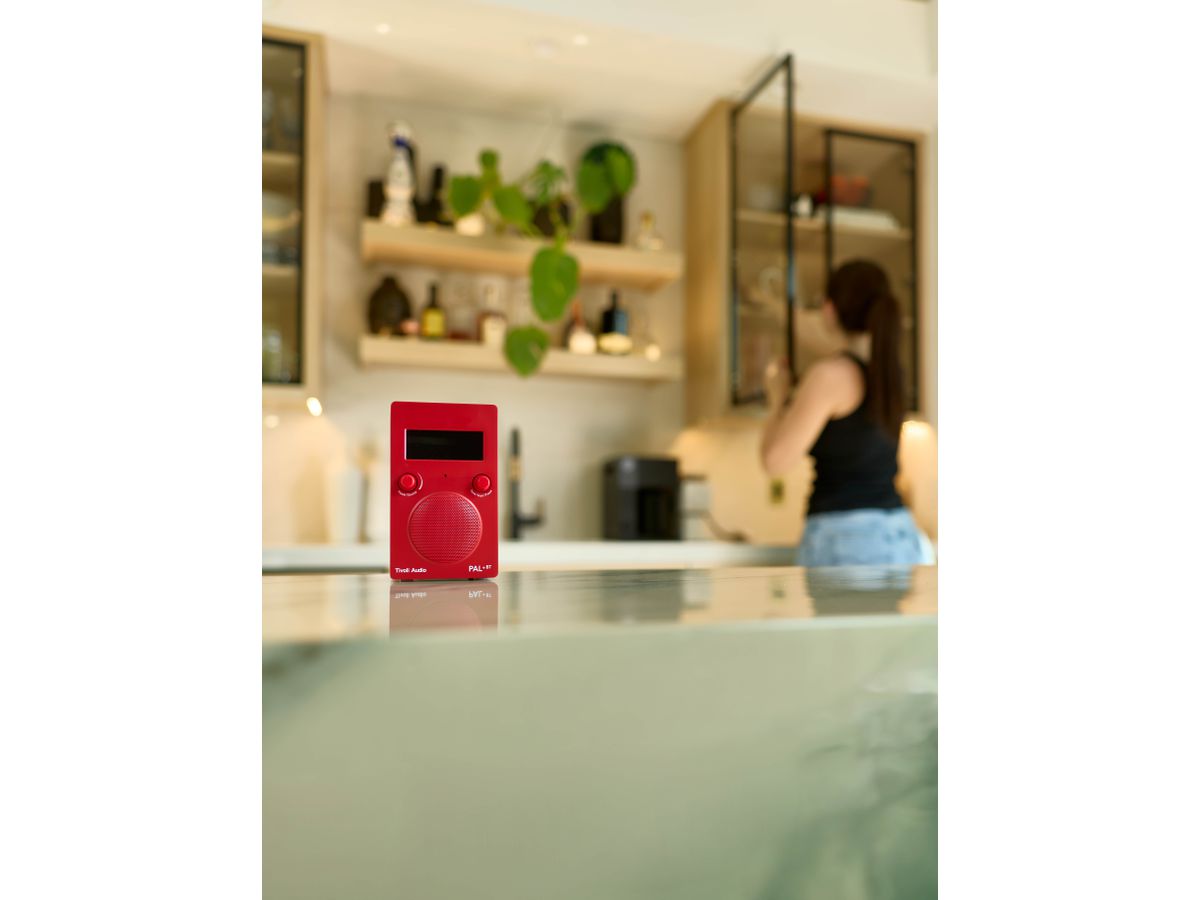Tivoli PAL+ BT3 red