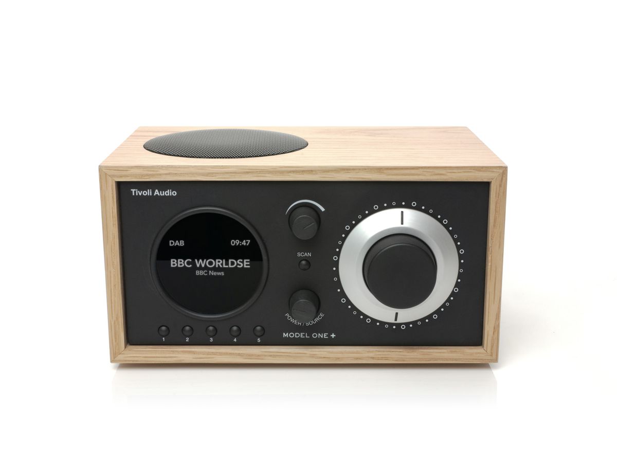 Tivoli Model One+ eiche/schwarz