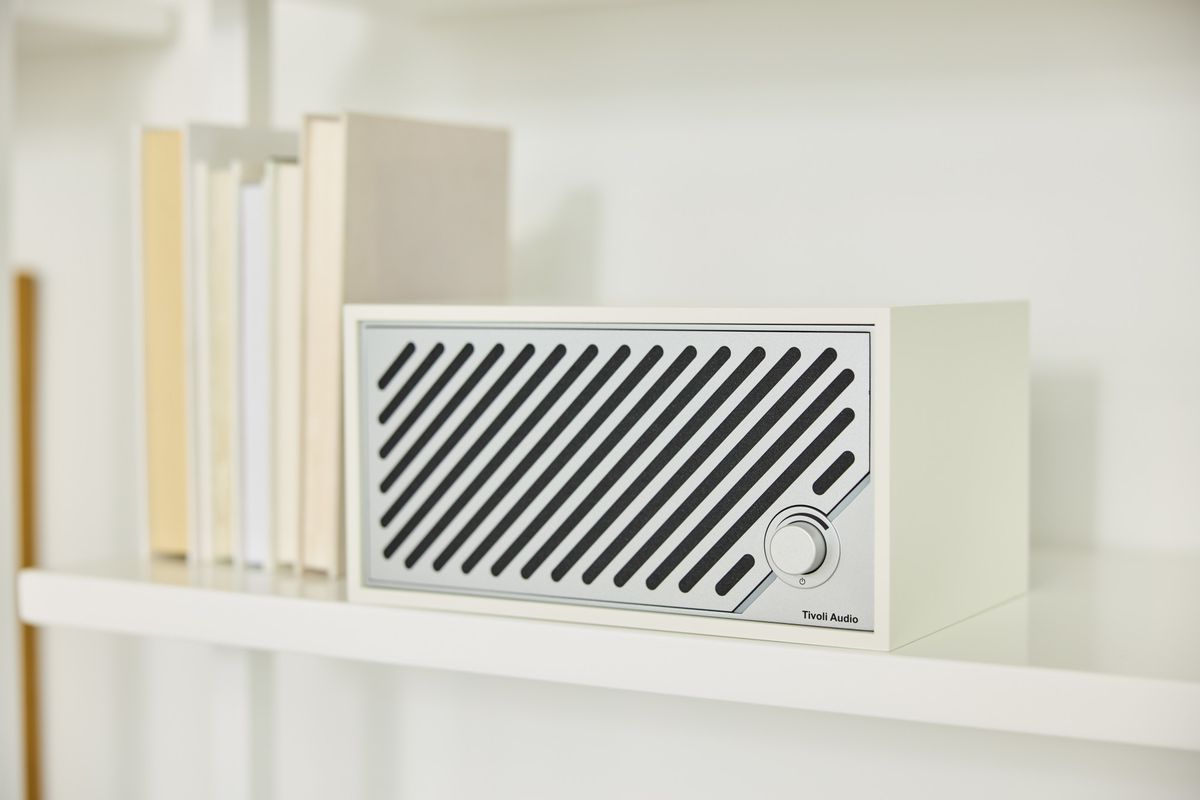 Tivoli Model Two Digital blanc/argent