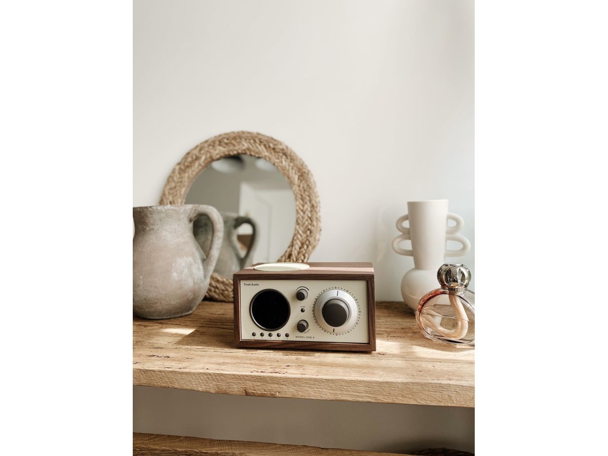 Tivoli Model One+ walnuss/beige