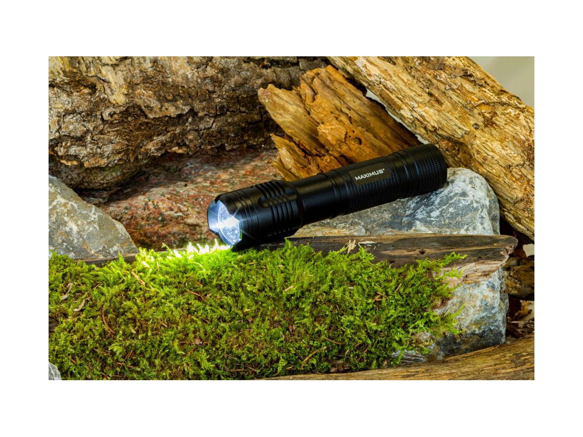 MAXIMUS LED Flashlight M-FL-008B-DU - 5W 530lm 3xAAA Powered by Duracell