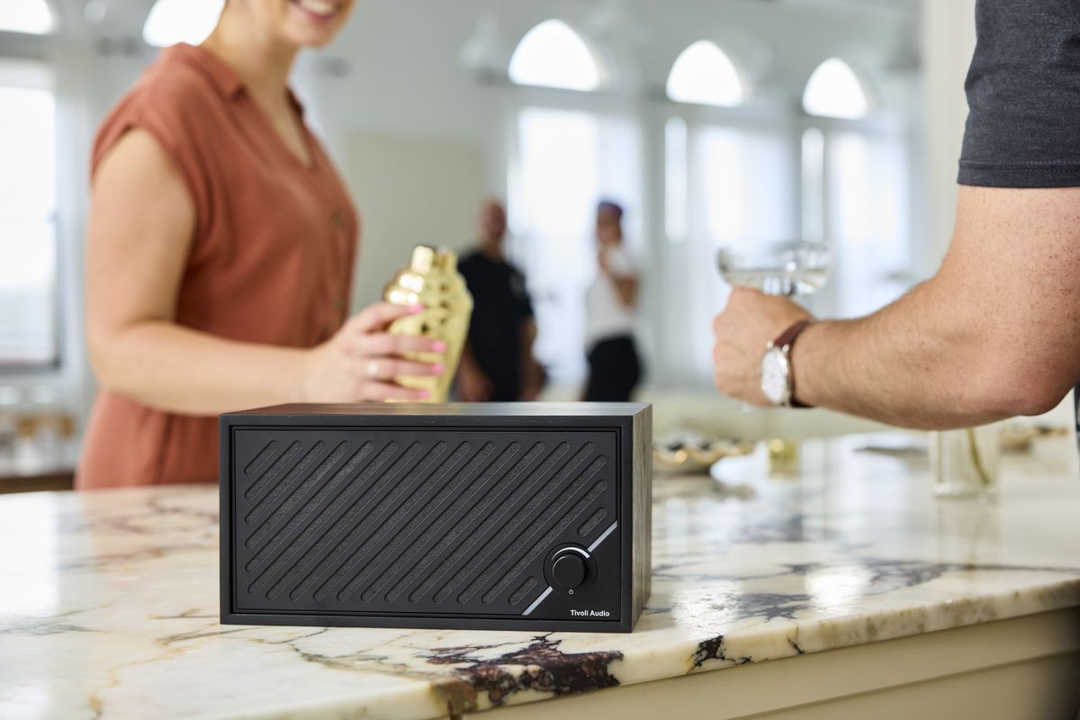 Tivoli Model Two Digital schwarz/schwarz