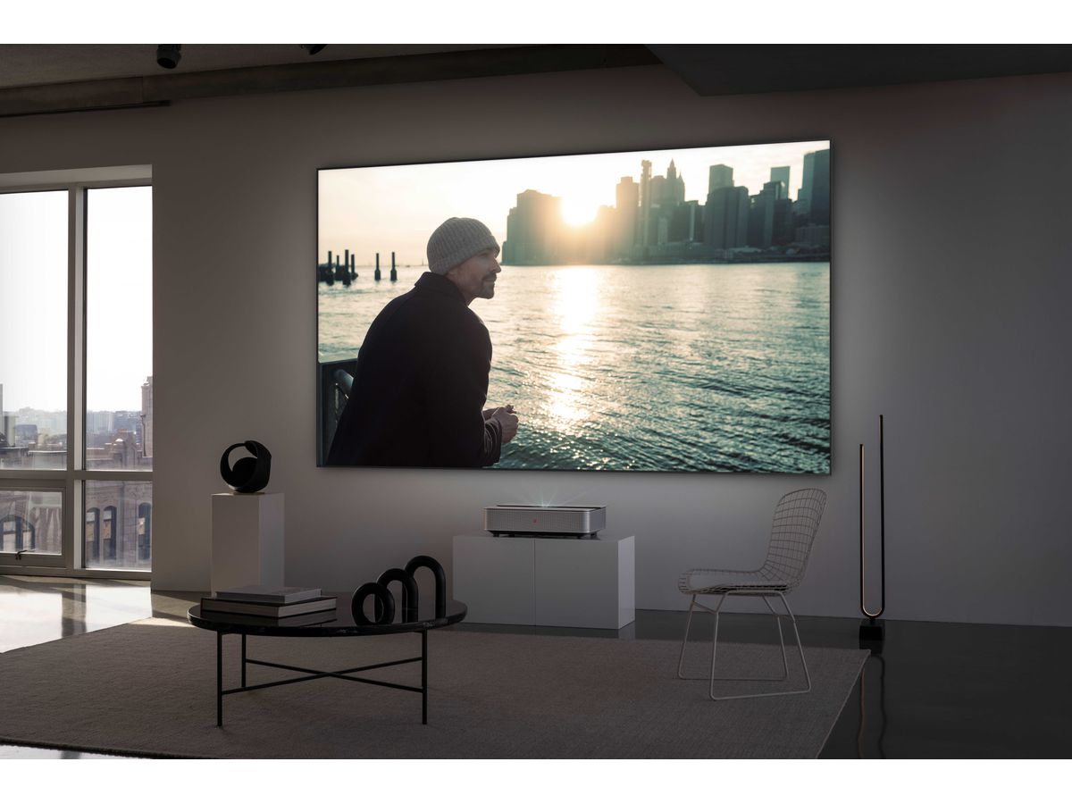 Leica Laser Cinema Cine1 120"