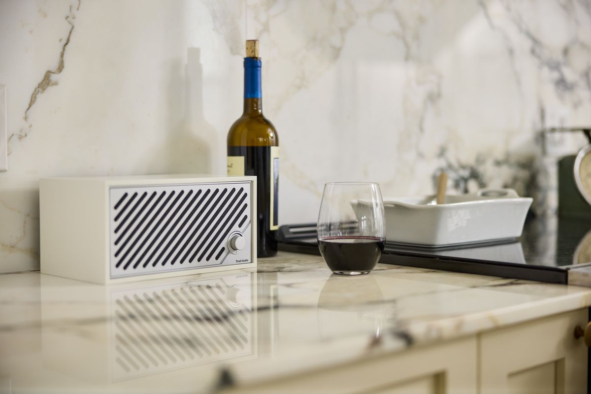 Tivoli Model Two Digital blanc/argent